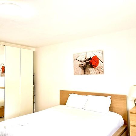 Large Room In Schuttrange Free Parking 10Mins To Airport Excellent Customer Services Buitenkant foto