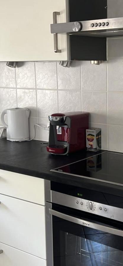 Large Room In Schuttrange Free Parking 10Mins To Airport Excellent Customer Services Buitenkant foto