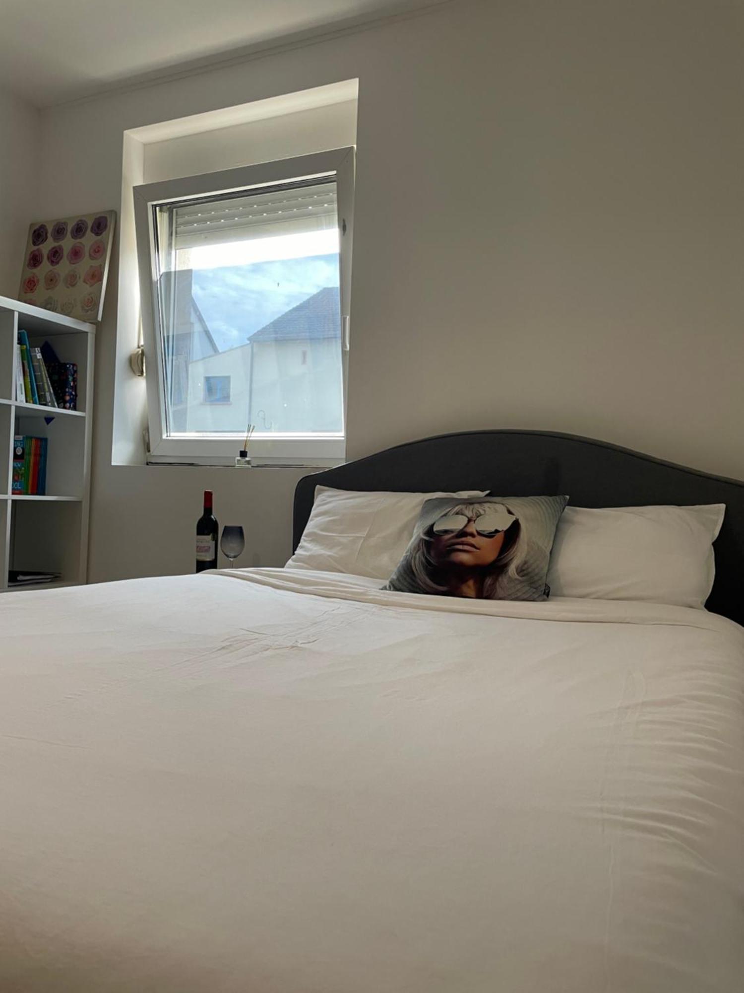Large Room In Schuttrange Free Parking 10Mins To Airport Excellent Customer Services Buitenkant foto